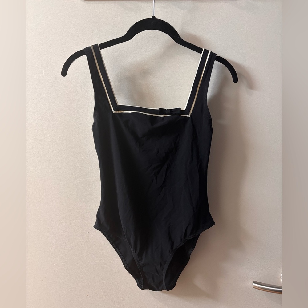 Princesse Tam-tam rétro black and White one piece bathing suit